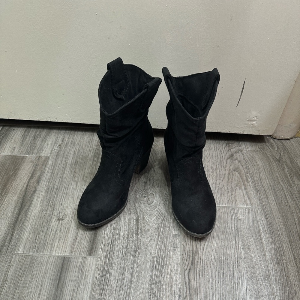 Rocket Dog Black Heeled Boots - Picture 1 of 12
